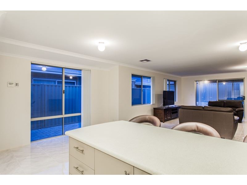 18 Daimpre Way, Byford WA 6122