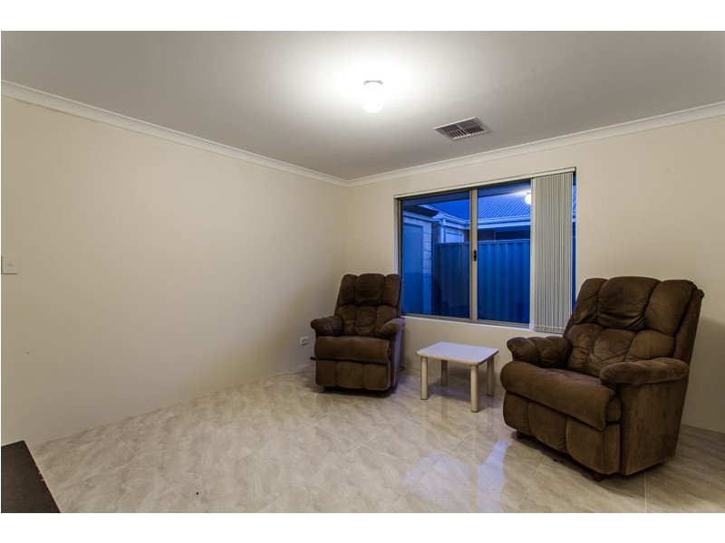 18 Daimpre Way, Byford WA 6122