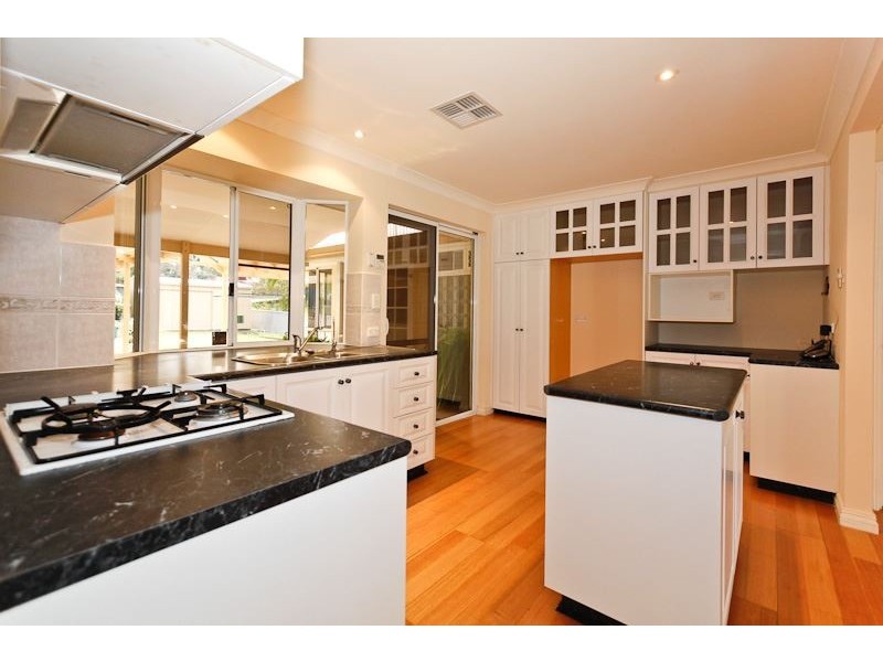 18 Benedick Road, Coolbellup WA 6163