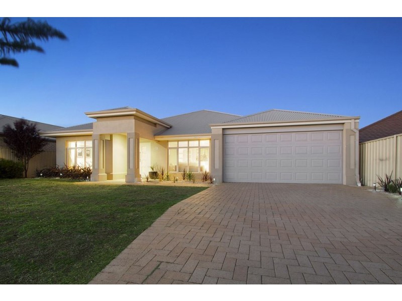 28 Frenchmans Crescent, Secret Harbour WA 6173