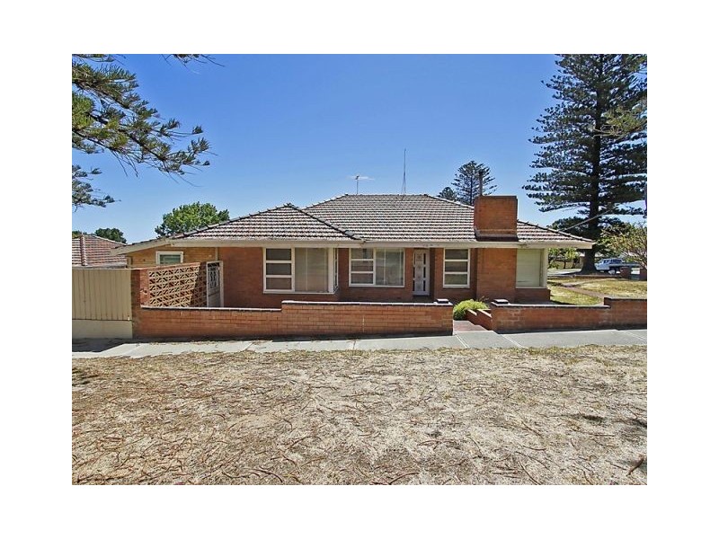 253 South Street, Beaconsfield WA 6162