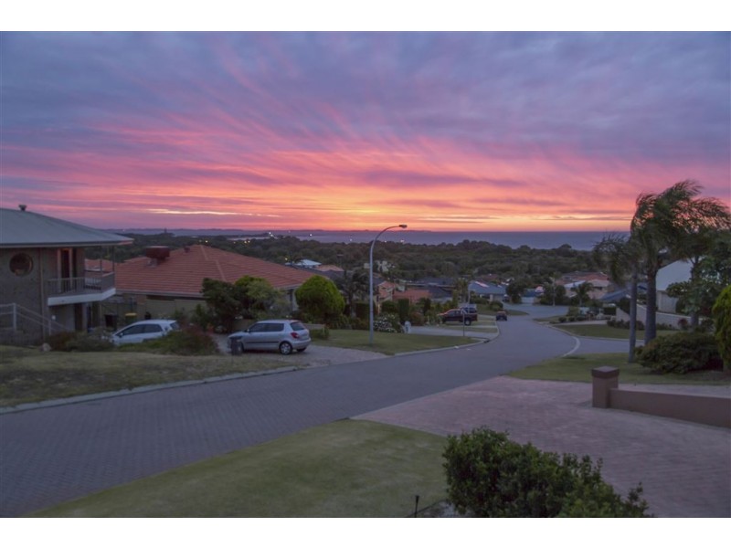 9 Vlaming Rise, Coogee WA 6166