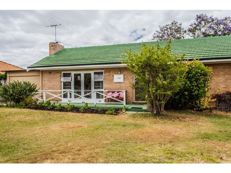 116 Kitchener Road, Alfred Cove WA 6154