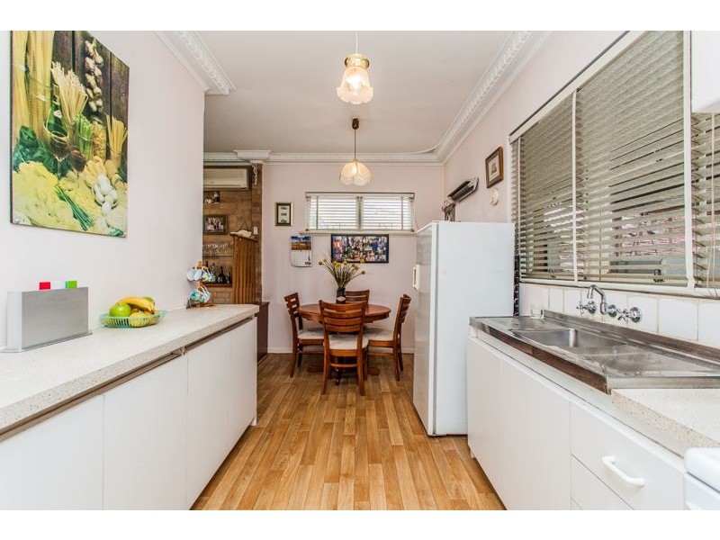 116 Kitchener Road, Alfred Cove WA 6154