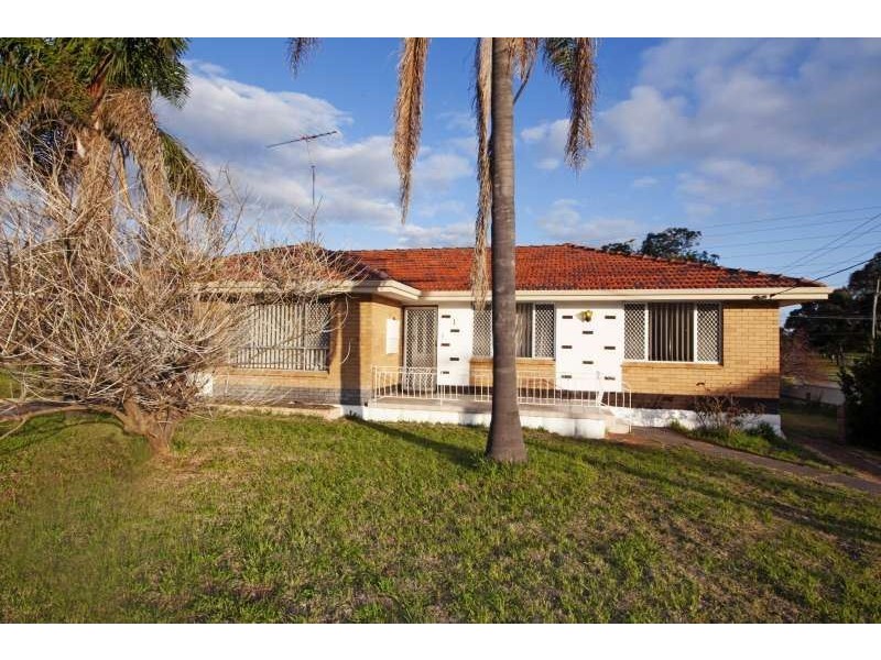 1 Pilgrim Way, Hamilton Hill WA 6163