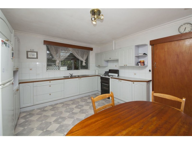 1 Pilgrim Way, Hamilton Hill WA 6163