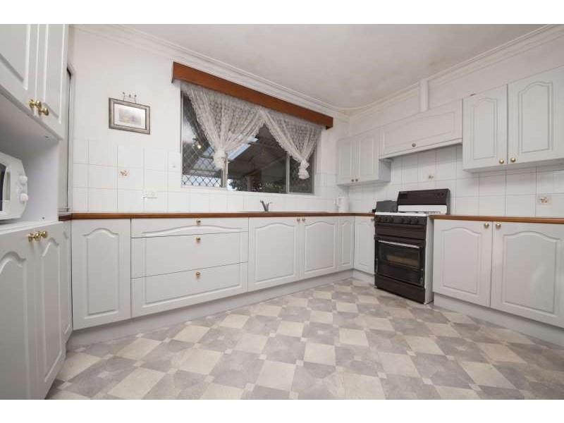 1 Pilgrim Way, Hamilton Hill WA 6163