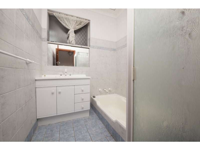 1 Pilgrim Way, Hamilton Hill WA 6163