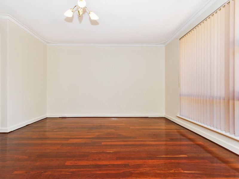 17b Sawle Rd, Hamilton Hill WA 6163