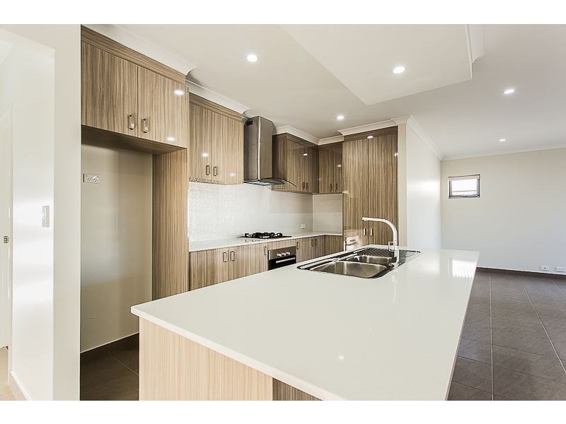 2/26 Scales Way, Spearwood WA 6163