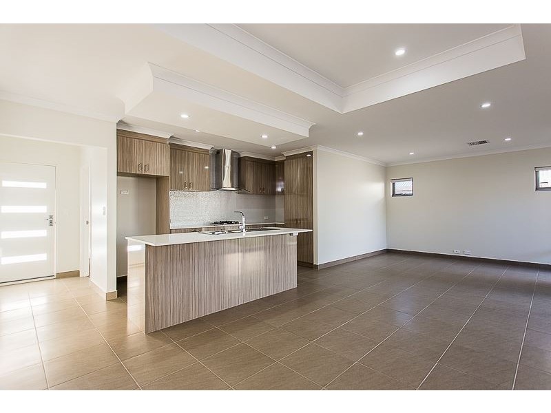 2/26 Scales Way, Spearwood WA 6163