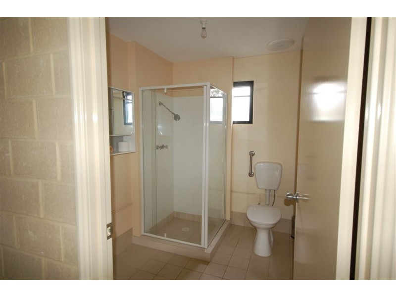 9/752 North Lake Road, South Lake WA 6164