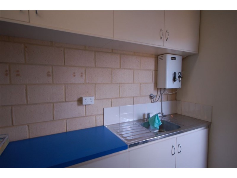 9/752 North Lake Road, South Lake WA 6164