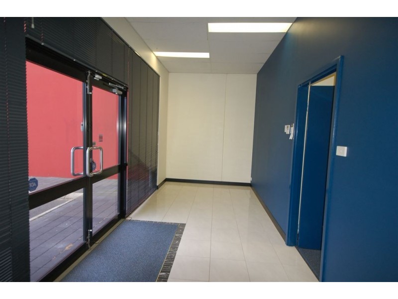 9/752 North Lake Road, South Lake WA 6164