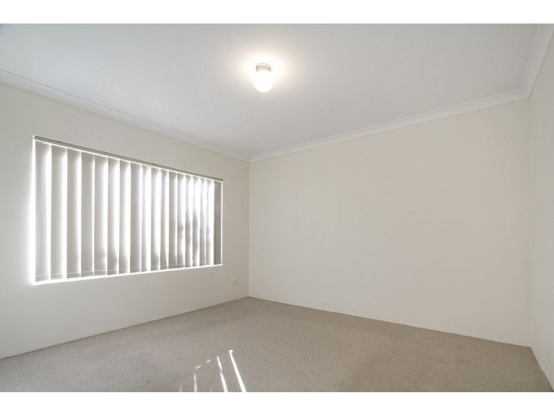 35 Araluen Crescent, Bertram WA 6167