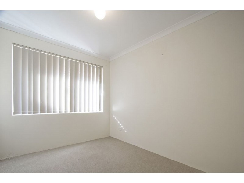 35 Araluen Crescent, Bertram WA 6167