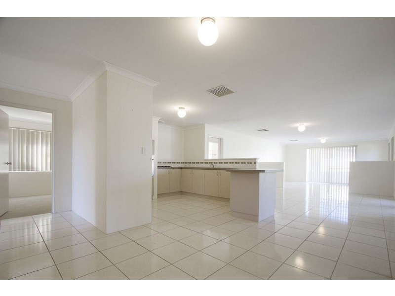 35 Araluen Crescent, Bertram WA 6167