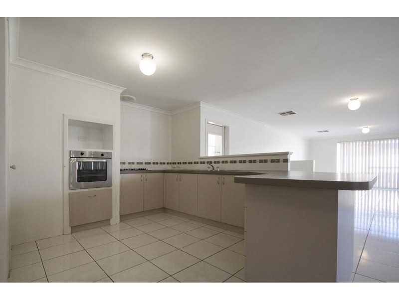 35 Araluen Crescent, Bertram WA 6167