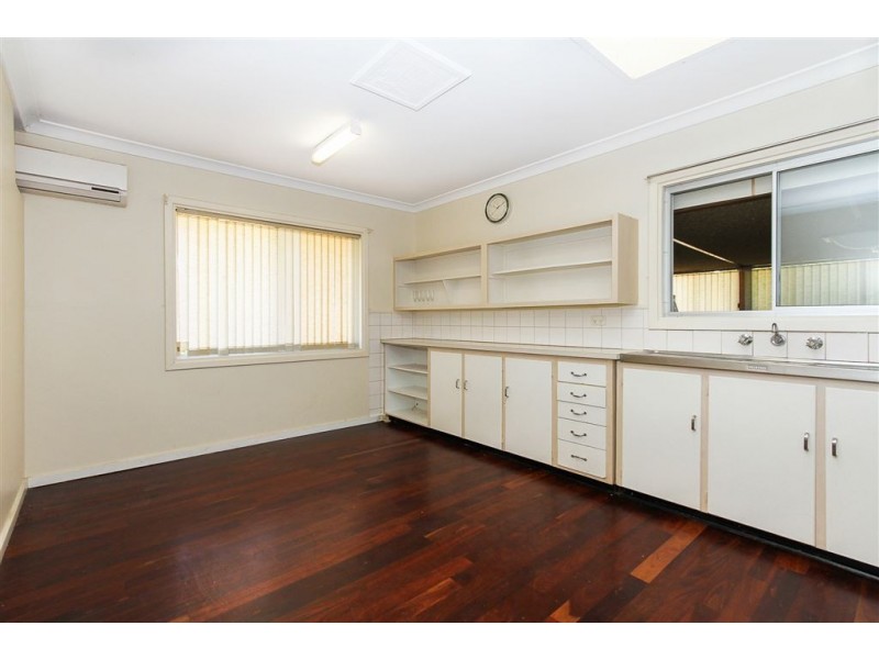 17 Doherty Road, Coolbellup WA 6163