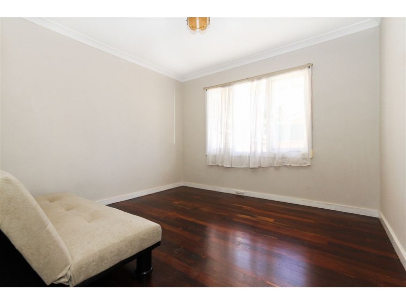 17 Doherty Road, Coolbellup WA 6163