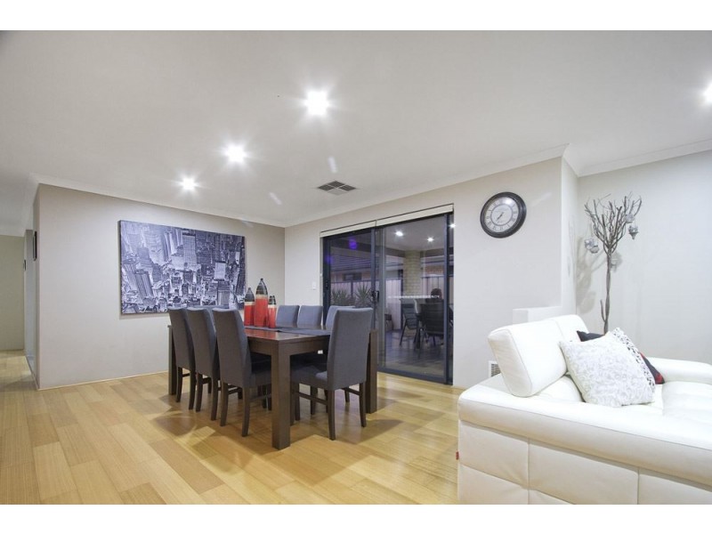 4 Crockett Way, Success WA 6164