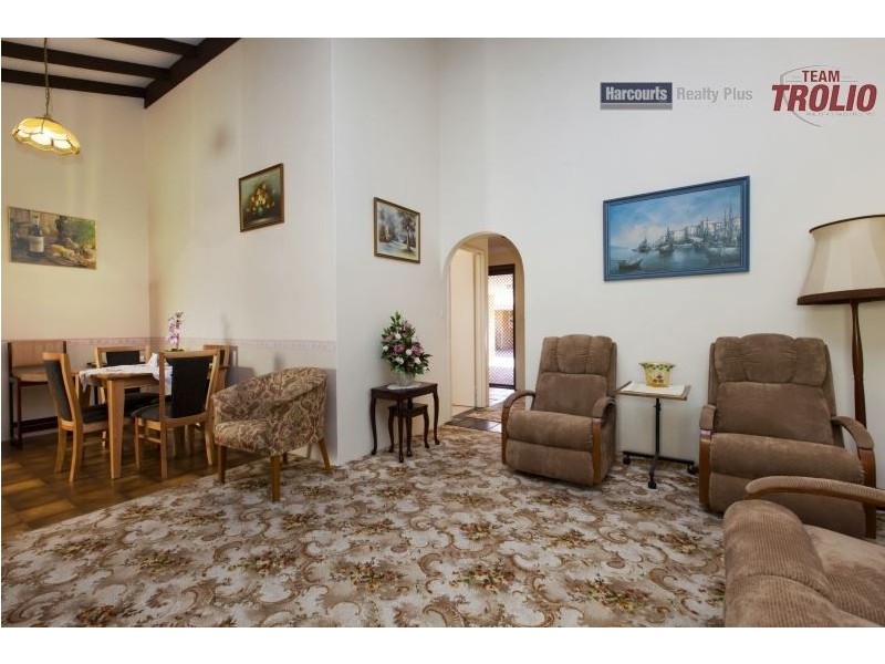 9/4 Edeline Street, Spearwood WA 6163