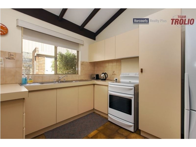 9/4 Edeline Street, Spearwood WA 6163