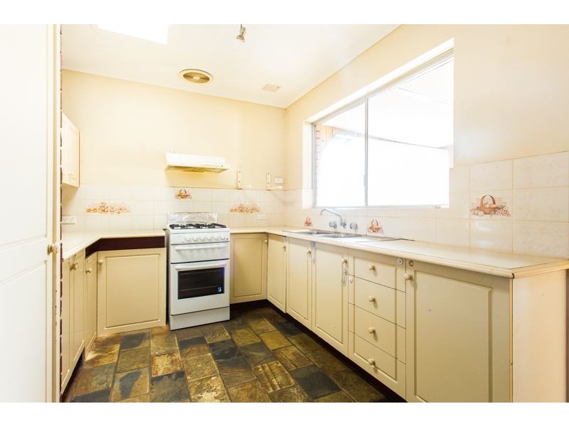 8 Gaunt Road, Spearwood WA 6163