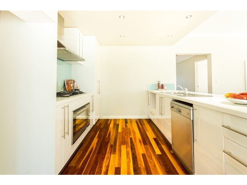 9 Sandford Avenue, Munster WA 6166