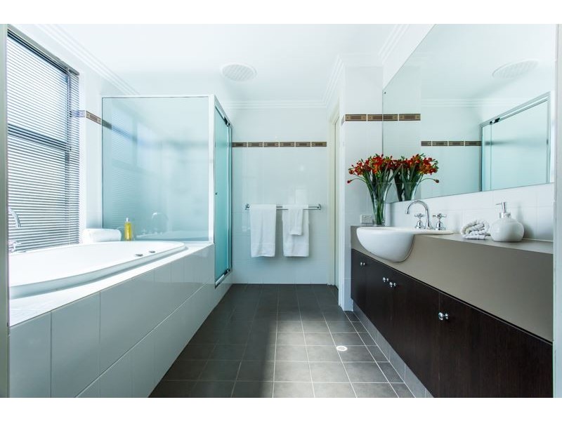 9 Sandford Avenue, Munster WA 6166