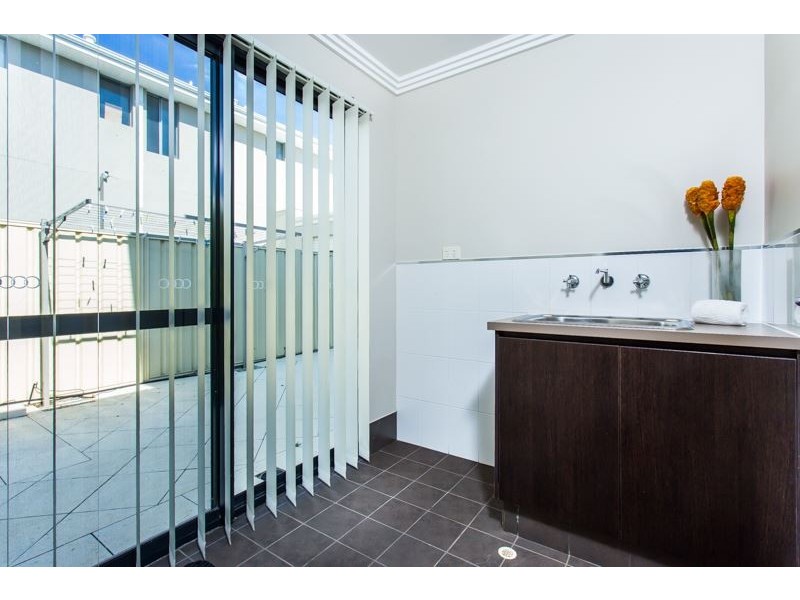 9 Sandford Avenue, Munster WA 6166