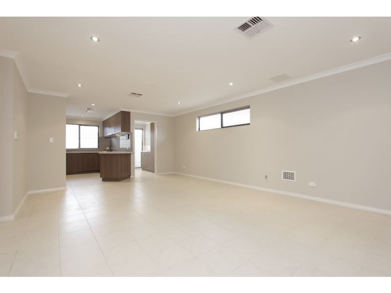 1/3 Minori Gardens, Yangebup WA 6164