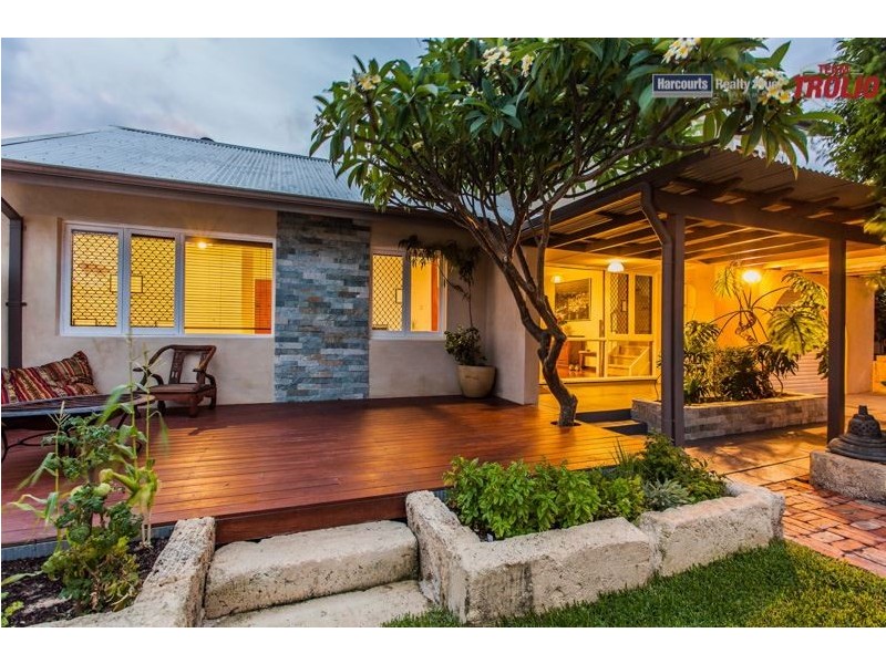 13 Schofield Street, Hamilton Hill WA 6163