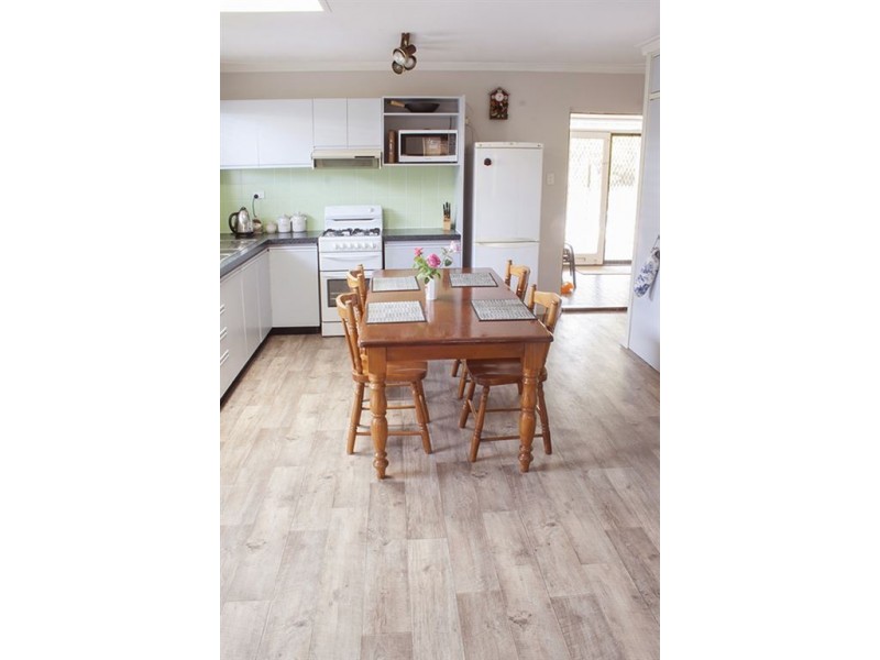 17 Dowling Street, Orelia WA 6167