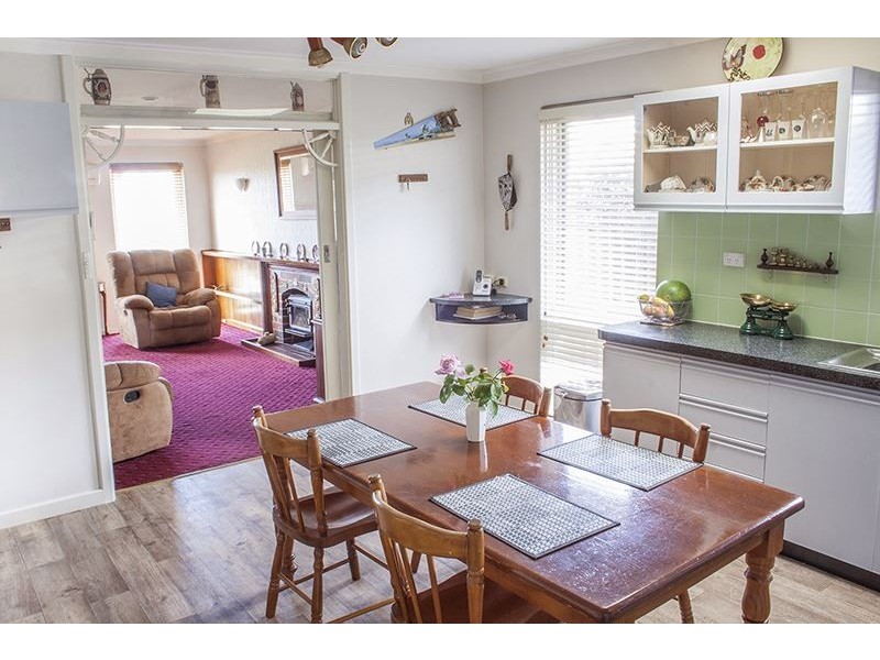 17 Dowling Street, Orelia WA 6167