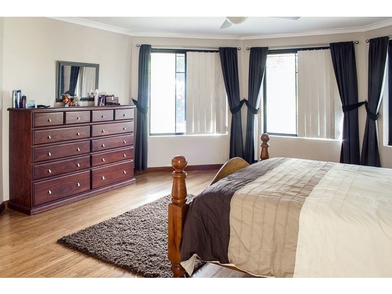 22 Rutherford Square, Orelia WA 6167