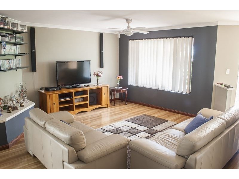 22 Rutherford Square, Orelia WA 6167