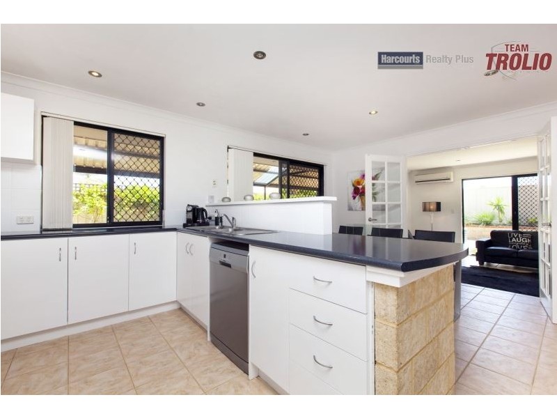 12 Bilcich Gardens, Spearwood WA 6163