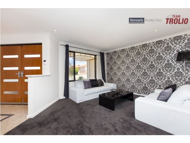 12 Bilcich Gardens, Spearwood WA 6163