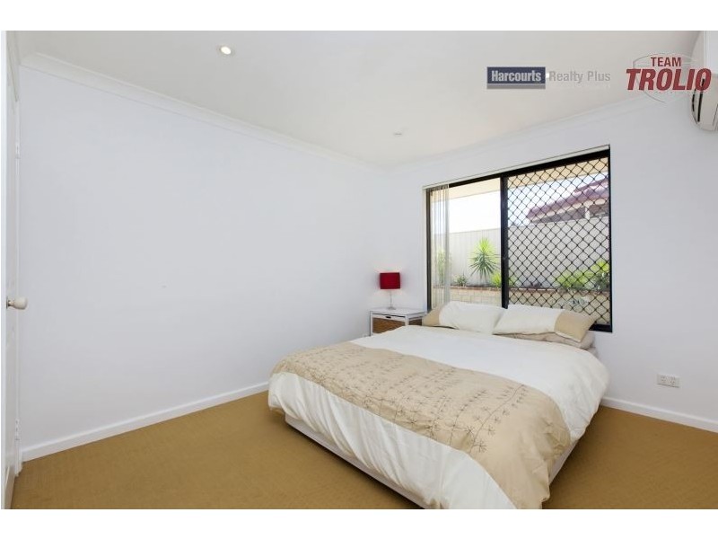 12 Bilcich Gardens, Spearwood WA 6163