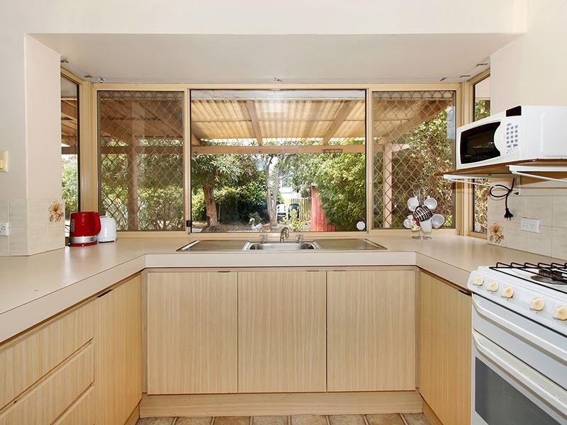 21 Angus Avenue, Spearwood WA 6163