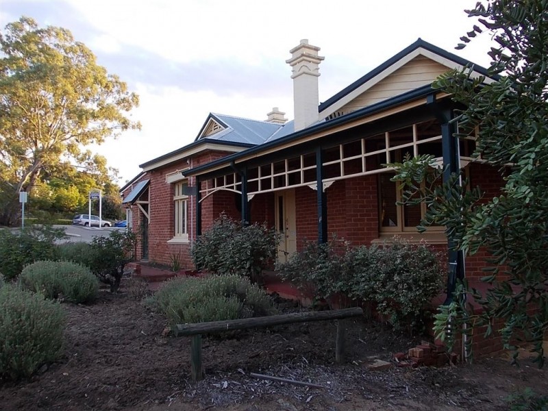 11 Prospect Road, Armadale WA 6112