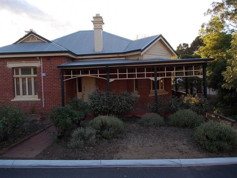 11 Prospect Road, Armadale WA 6112