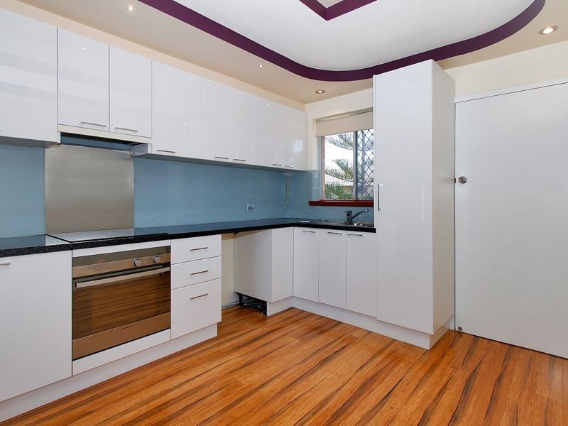 11/4 Southend Rd, Hamilton Hill WA 6163