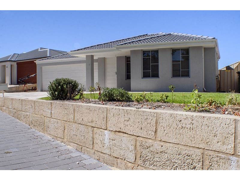 4 Portchester Avenue, Orelia WA 6167