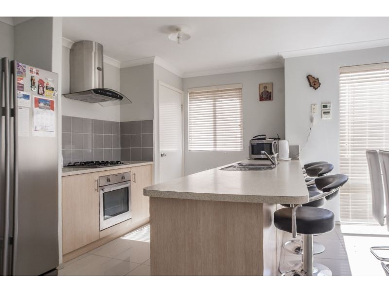 4 Portchester Avenue, Orelia WA 6167