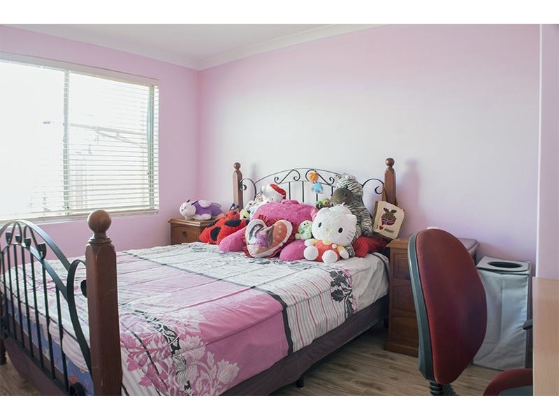 4 Portchester Avenue, Orelia WA 6167