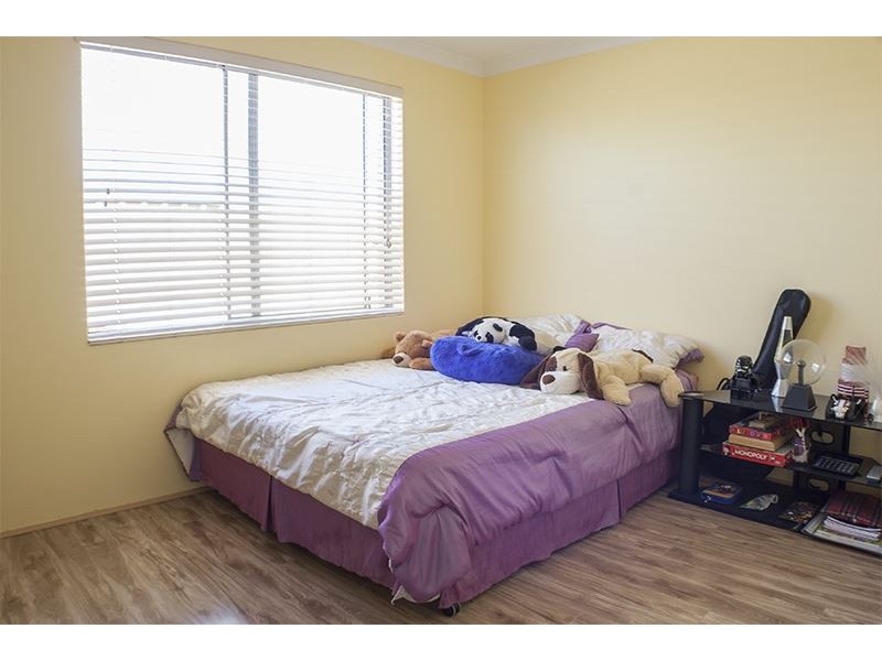 4 Portchester Avenue, Orelia WA 6167