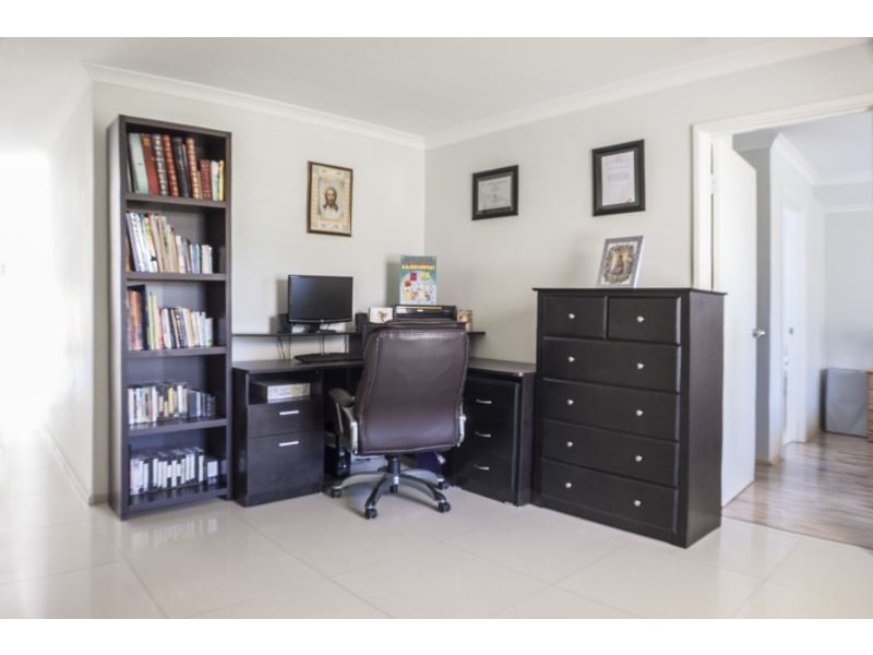 4 Portchester Avenue, Orelia WA 6167