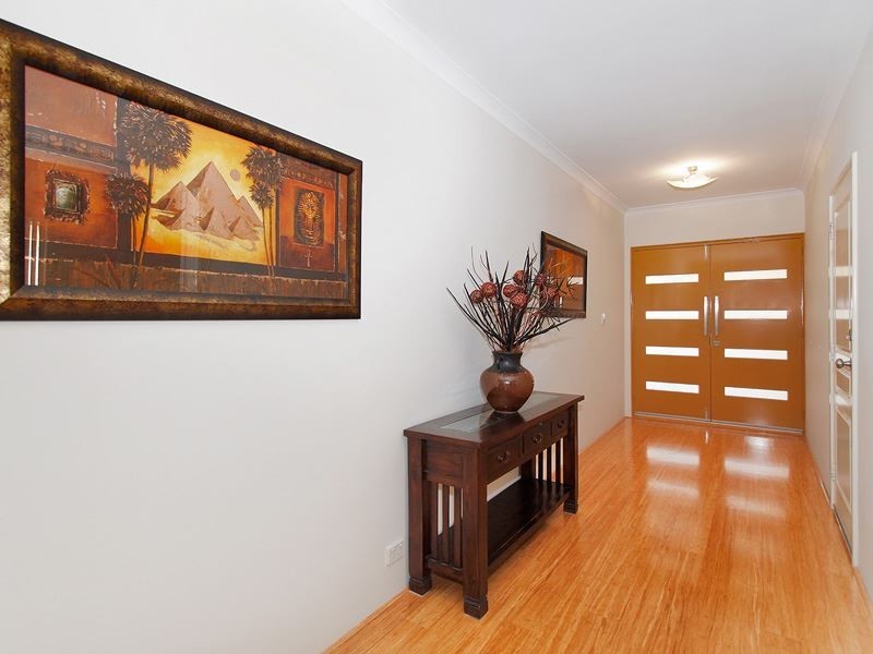 4A Bridson Ct, Hamilton Hill WA 6163